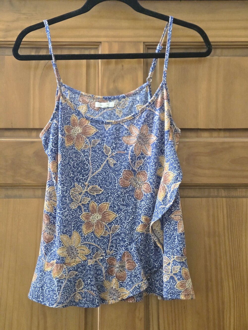 Maurices adjustable strap tank top floral peplum Style Size M
